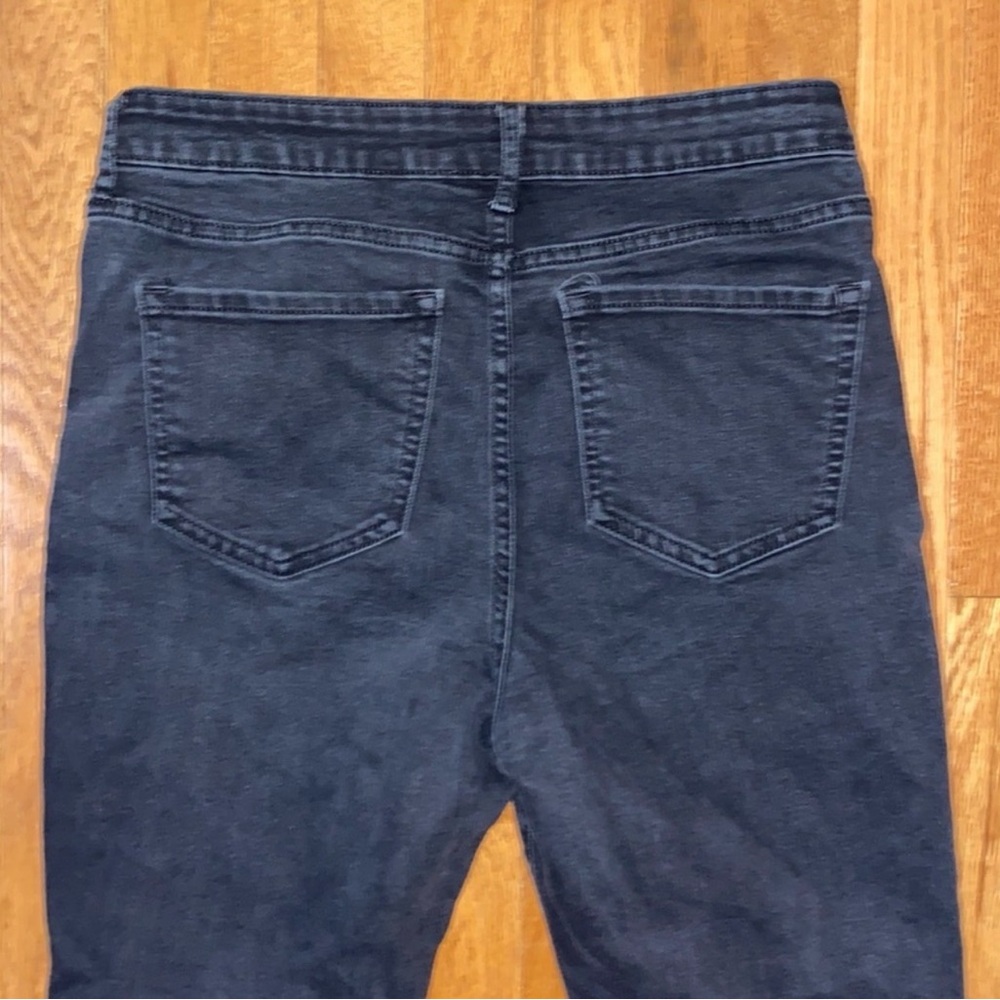 Old navy rockstar high rise black was jeans size 12 stretchy